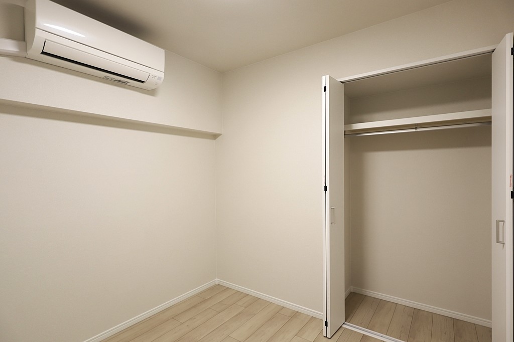 洋室②クローゼット